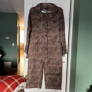 Chaps Leopard Print Two Piece Pajama Set Size Medium NWT